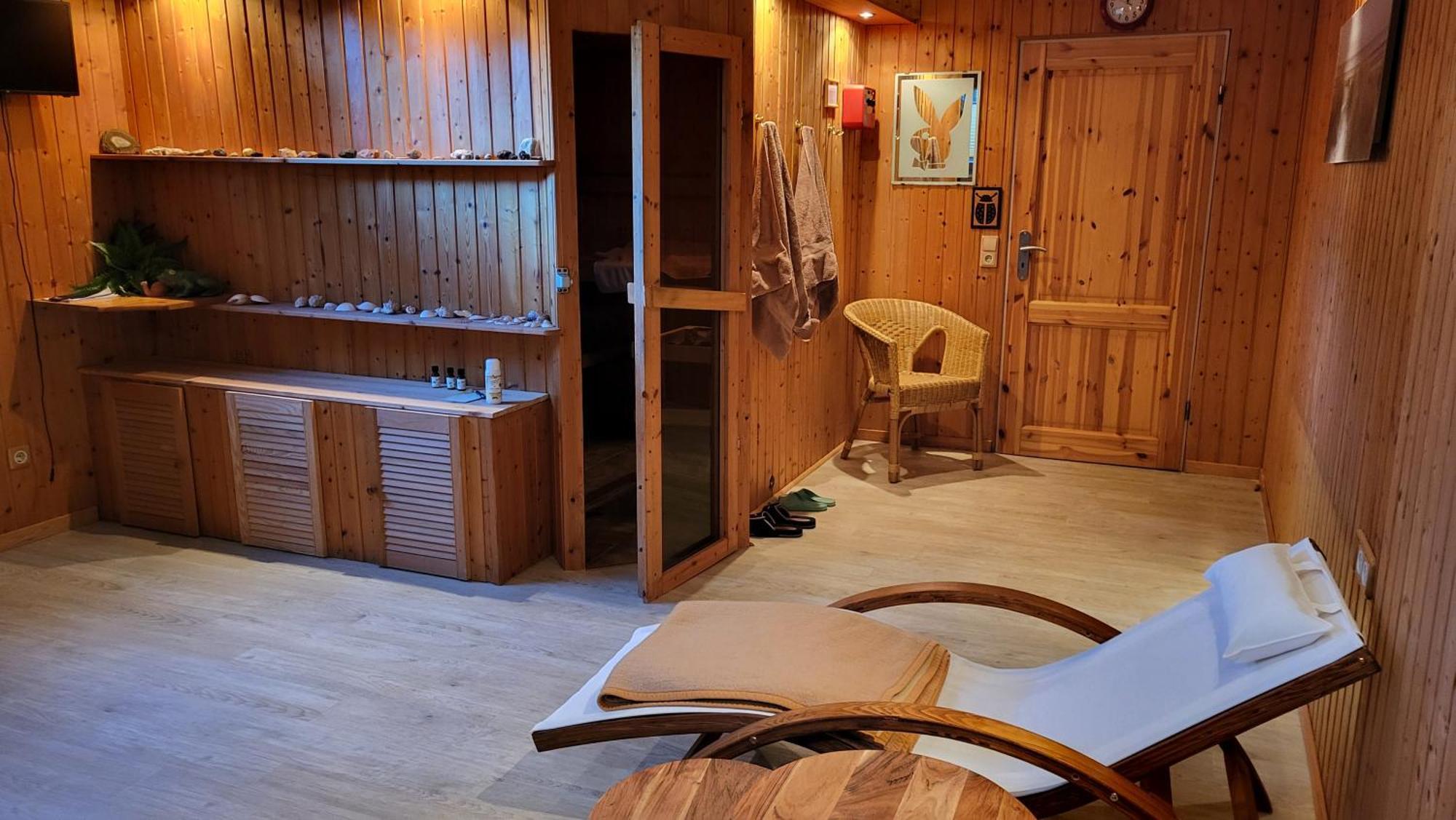Zwei Ferienwohnungen Ankerpatz 70 Qm Mit Loggia & Puppenstube 50 Qm Mit Gartenterrasse In Hagenburg Naehe Steinhuder Meer Екстериор снимка